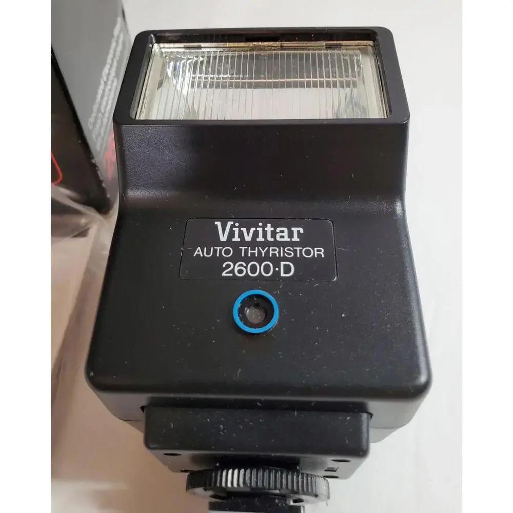 Vivitar Auto Thyristor 2600-D Flash